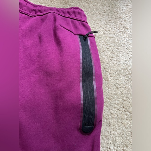 Nike Sportswear Tech Fleece Jogger Pants Mens Size Medium Sangria Color Block - Picture 7 of 9